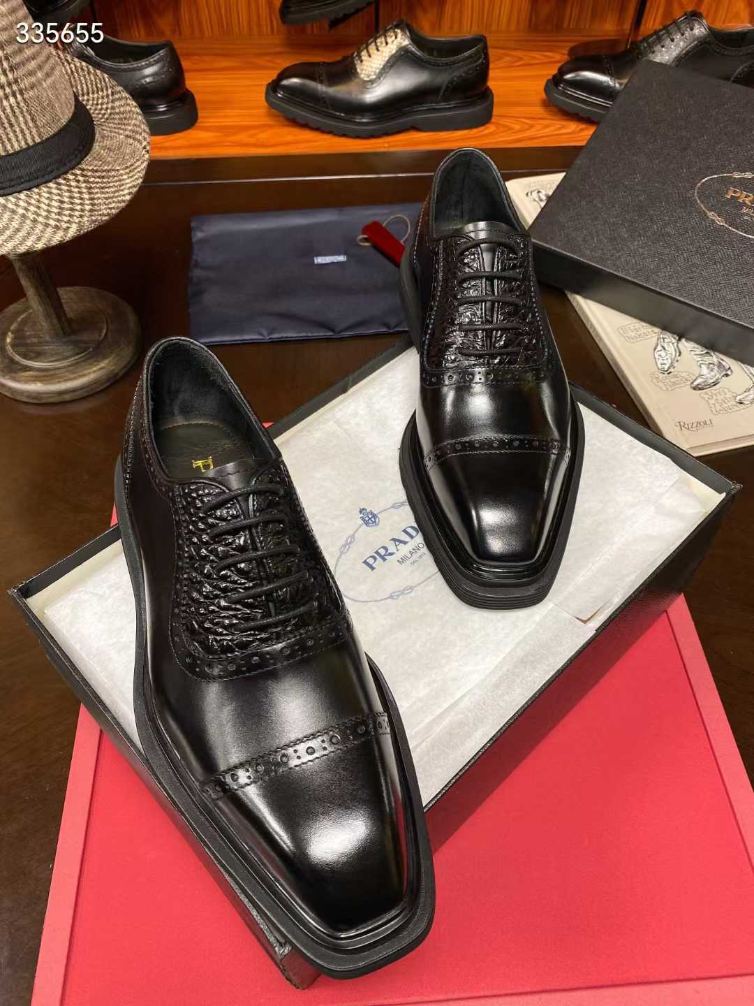 Crocodile Panel Brogue Derby