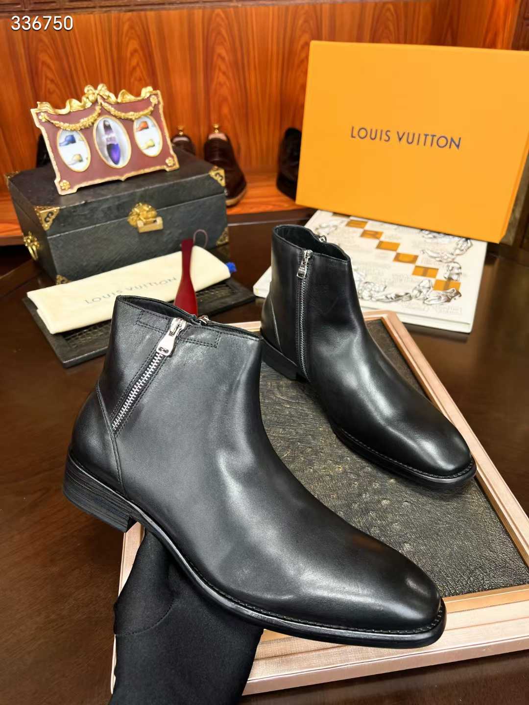 Mid-Heel Leather Ankle Boot